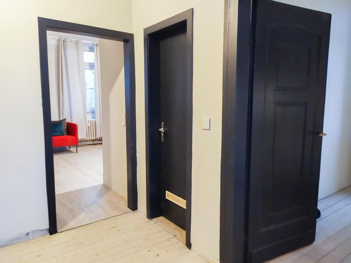 Alte Schule Gaestehaus - Fraeulein Apartment Битбург Екстериор снимка