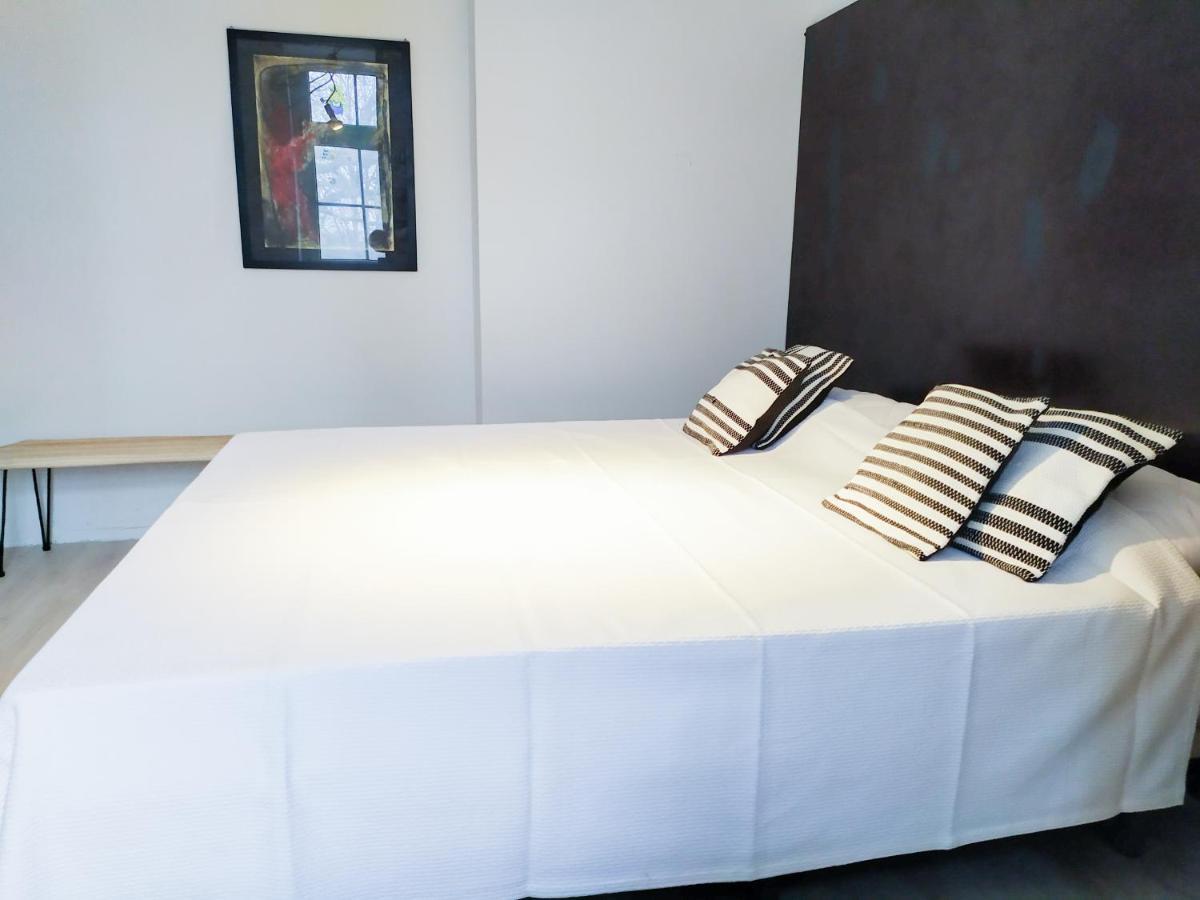 Alte Schule Gaestehaus - Fraeulein Apartment Битбург Екстериор снимка