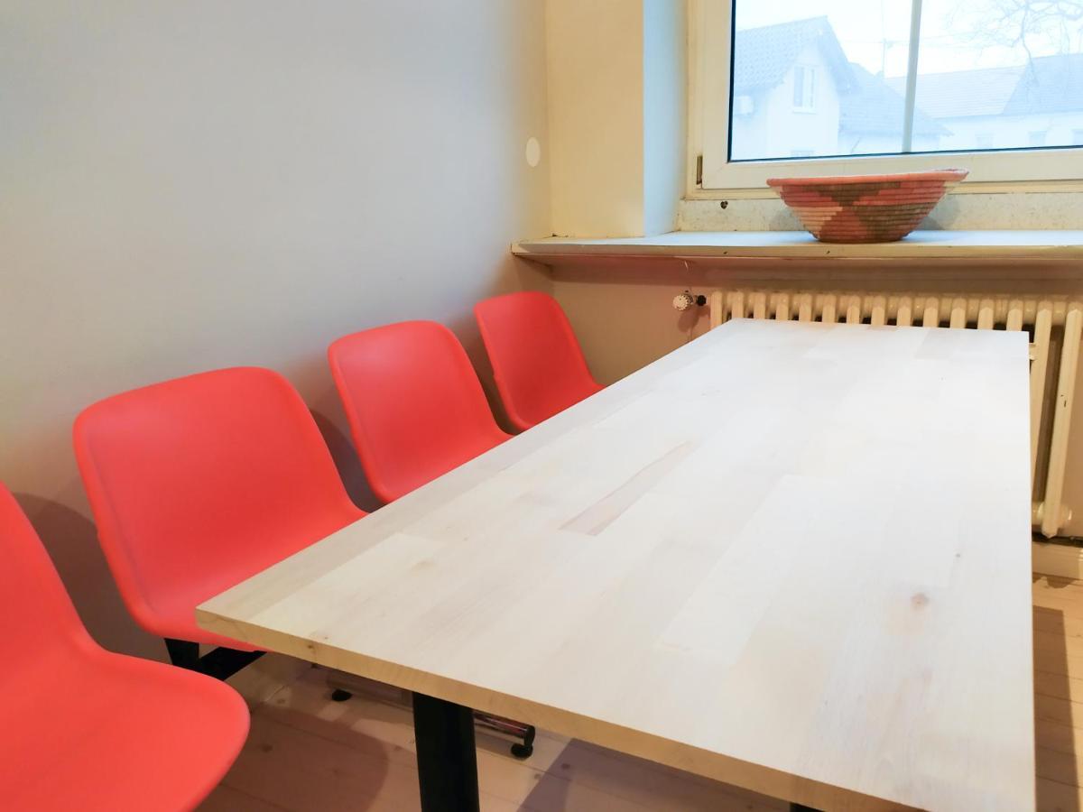 Alte Schule Gaestehaus - Fraeulein Apartment Битбург Екстериор снимка